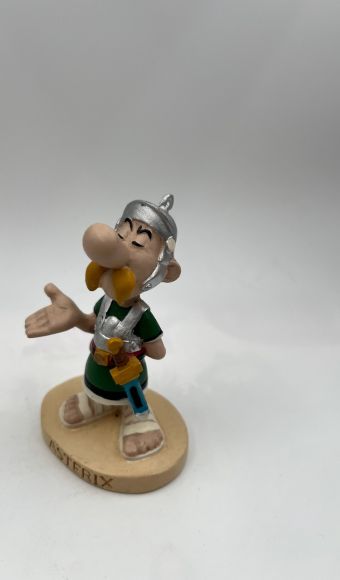 Asterix Legionary statuette