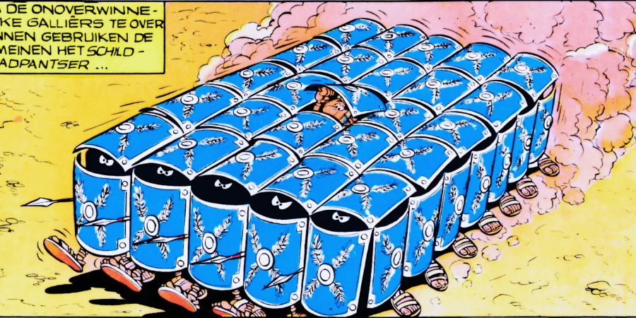 Roman army formation asterix cleopatra