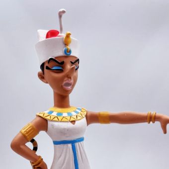 Cleopatra asterix statuette