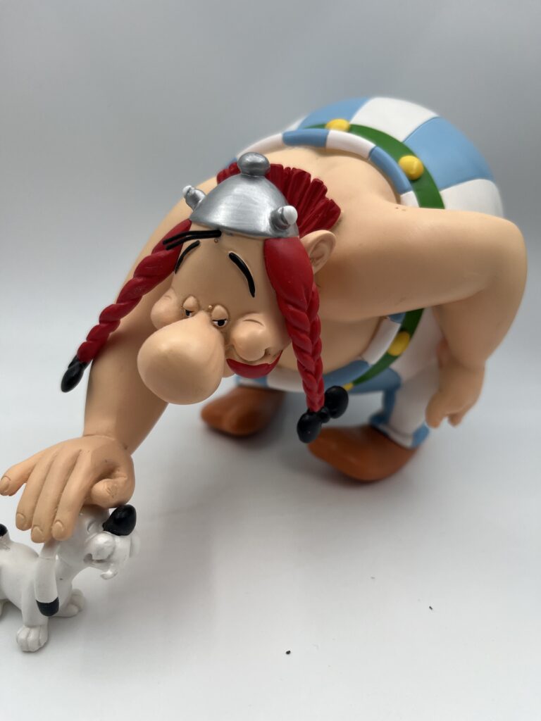 figurine of obelix and dogmatix