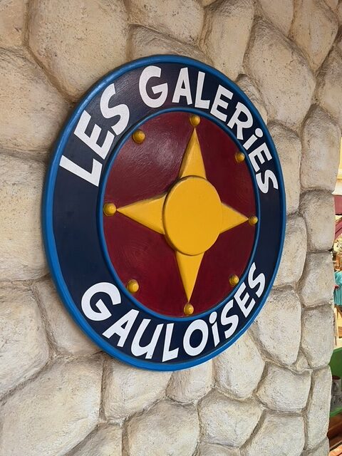 parc asterix merch les galeries gauloises