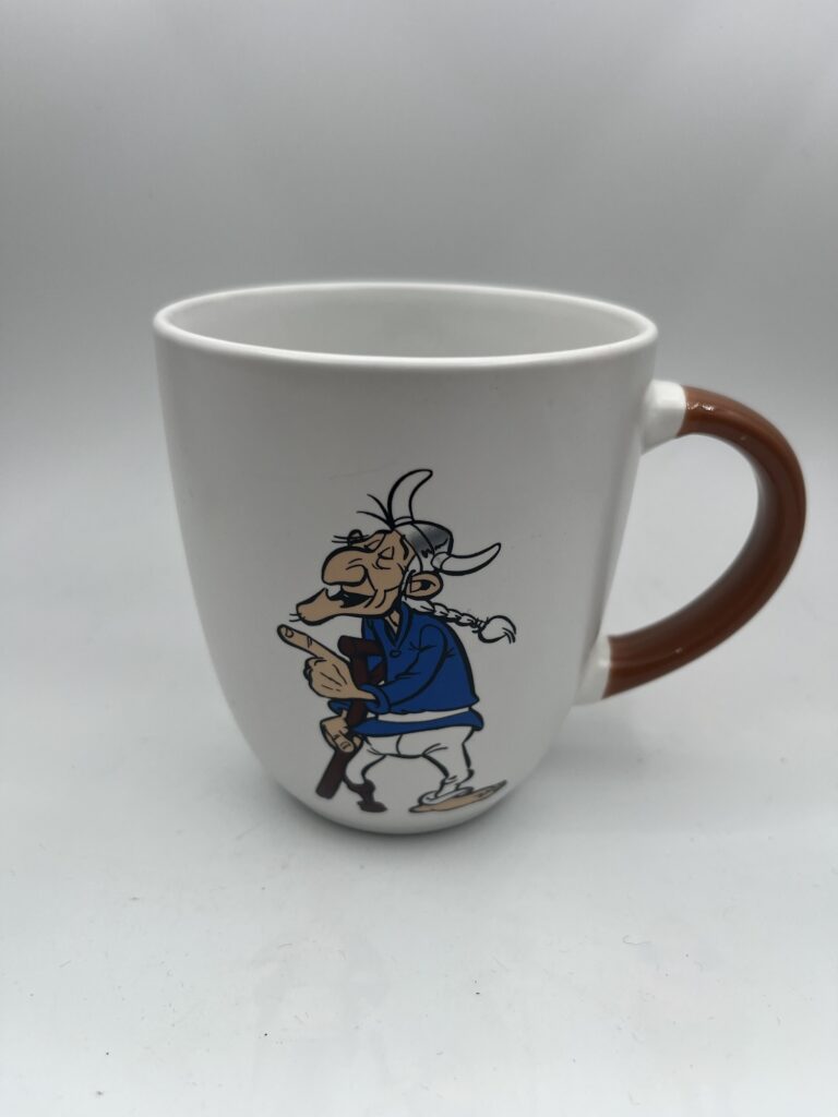Triple Patte (Pegleg) mugs Asterix