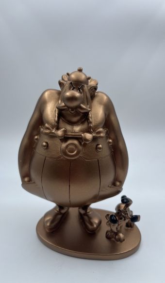 gold obelix dogmatix figurine frontview